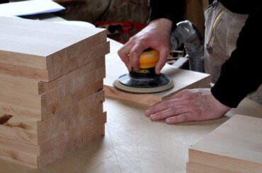 carpenter-g2bb87bfd0_1920